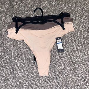 Tommy Hilfiger thongs
